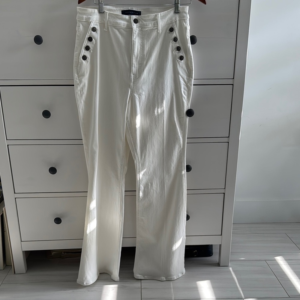 Tommy Hilfiger White Denim Bootcut Pants with Marine Style Buttons Size 12 NWOT - Picture 3 of 5